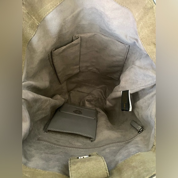 ♦️SOLD♦️ Vince Camuto Croc Embossed Suede Mavis Tote Olive Green Crossbody Bag - Picture 13 of 13